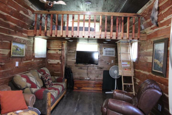 Amish Made Cedar Cabin With A Loft On A Buffalo Farm Close To The Buffalo River Marshall Экстерьер фото