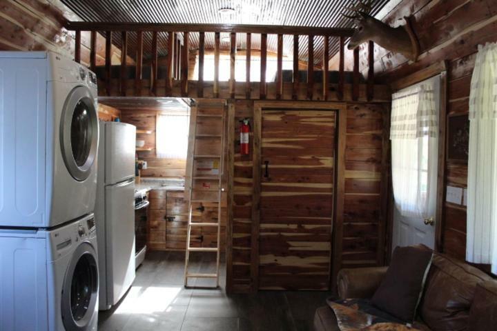 Amish Made Cedar Cabin With A Loft On A Buffalo Farm Close To The Buffalo River Marshall Экстерьер фото